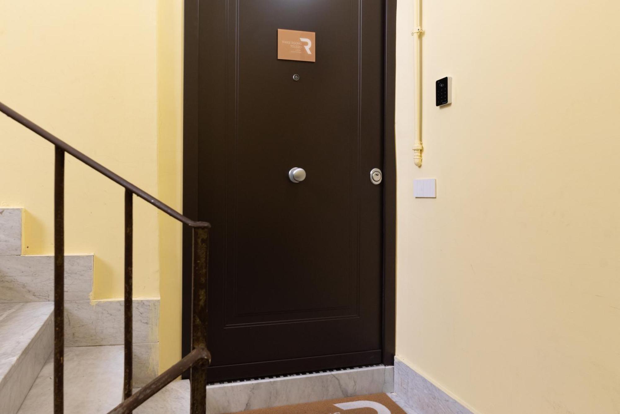 Three Rooms Toledo ナポリ エクステリア 写真